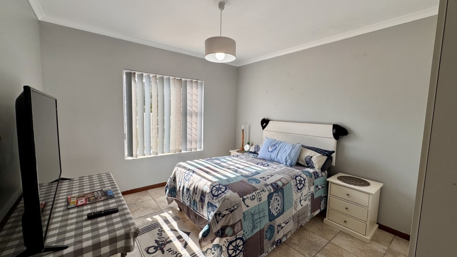 To Let 3 Bedroom Property for Rent in Kommetjie Western Cape